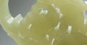 古玉學(xué)步(20):開料鏤雕怎解玉 細察工痕藏拉絲